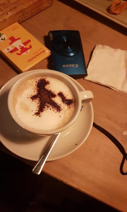 Einstein Kaffee am Mercedes Platz