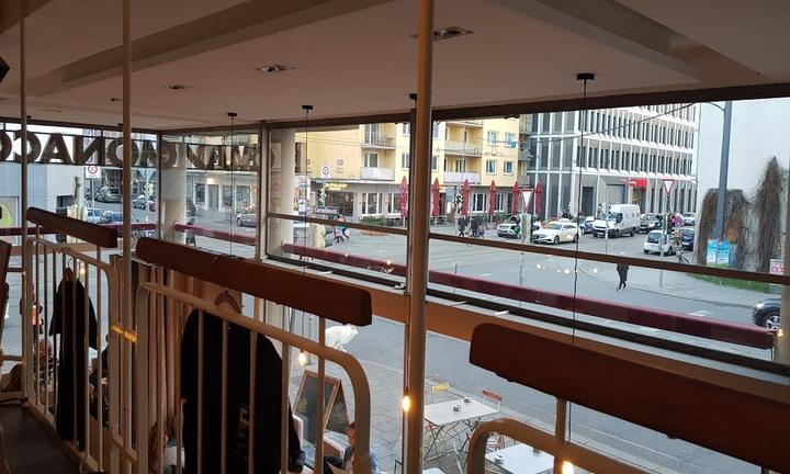 Cafe des Bellevue di Monaco