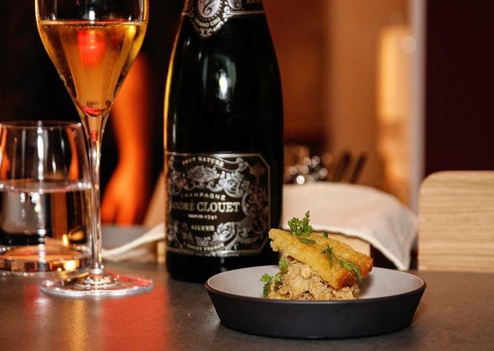 Finns Wine & Kitchen