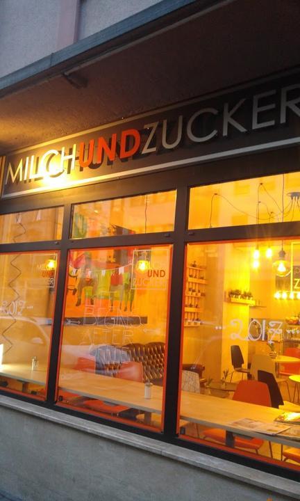 Milch und Zucker