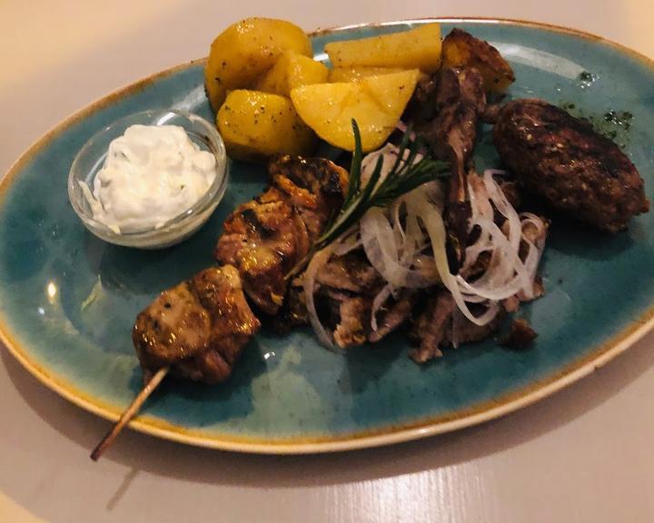 Balkoni Helleni Cuisine