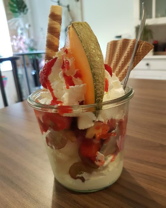 Bitte mit Sahne Eiscafe