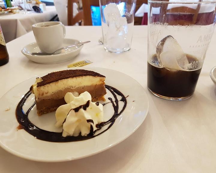 Alfredo Bar & Biergarten