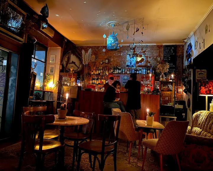 Vogelchen Cafe Bar