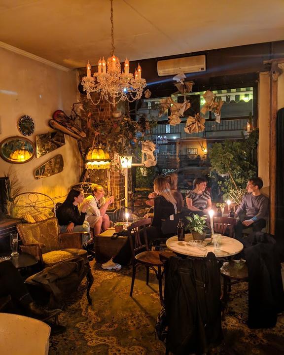 Vogelchen Cafe Bar