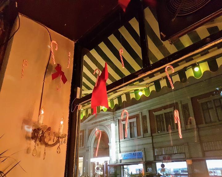 Vogelchen Cafe Bar