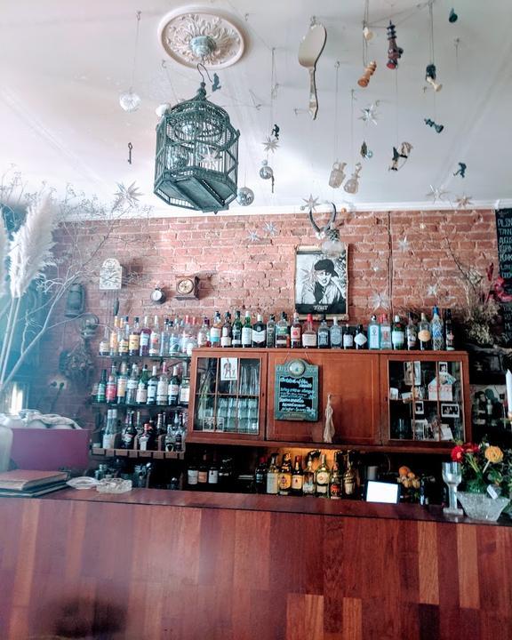 Vogelchen Cafe Bar