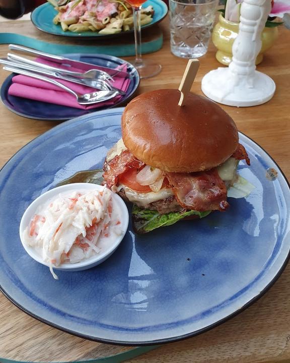 Restaurant feels EssBar