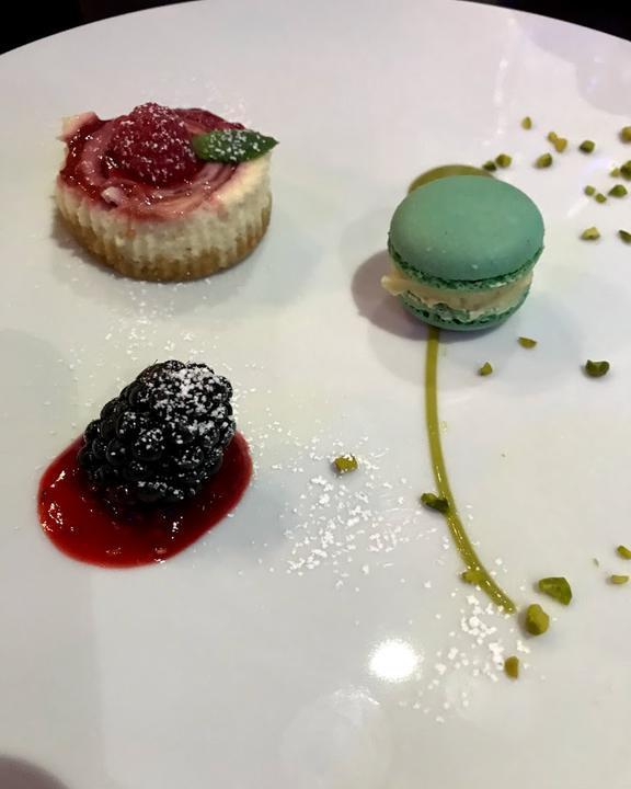 Pavito - Essen mit Freunden