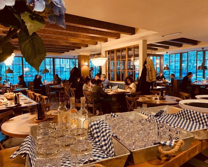 Spentzas - Vaia's Greek Restaurant