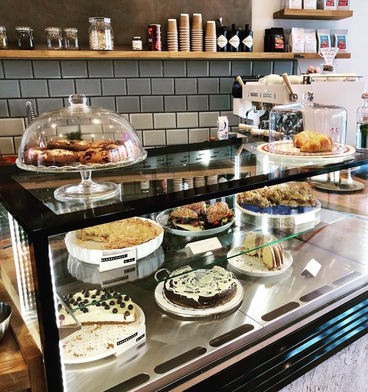 Albatros Cafe