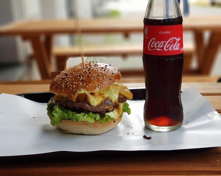 Die Burgerhelden