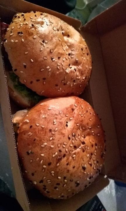 Die Burgerhelden