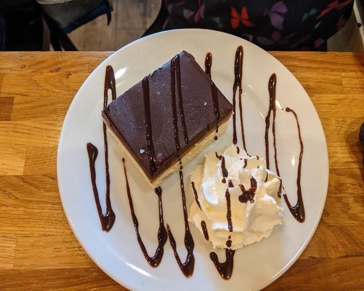 Wanderlust Cafe & Yoga