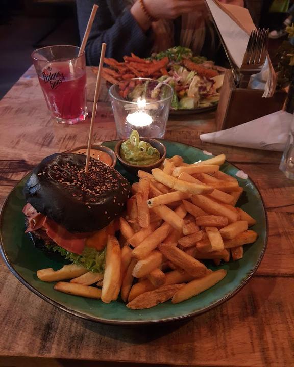 Fried Club by Bidges & Sons