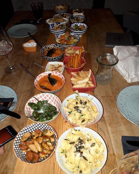 Taparazzi Restaurant