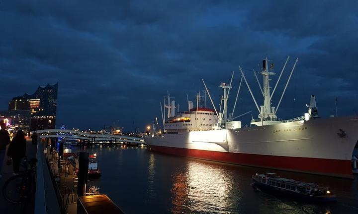ALEX Hamburg Überseebrücke