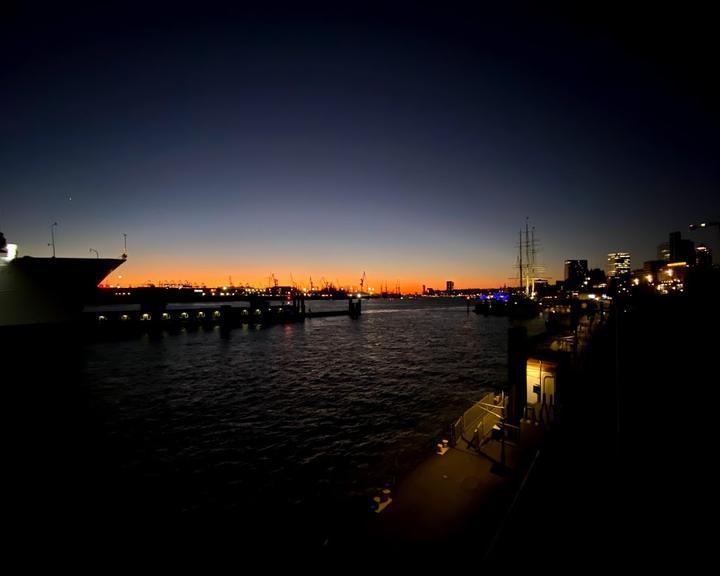 ALEX Hamburg Überseebrücke