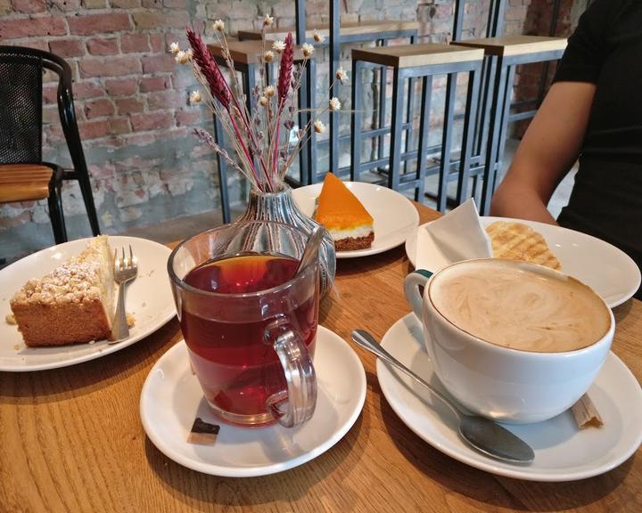 Moa - Café & Bar