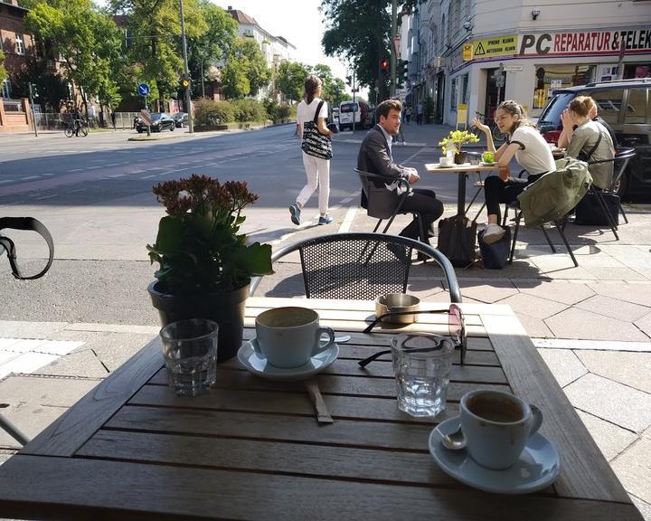 Moa - Café & Bar
