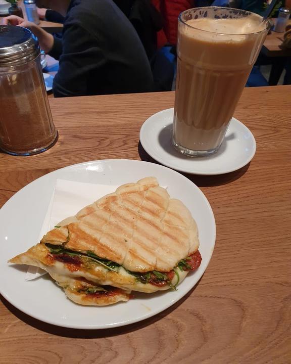 Moa - Café & Bar