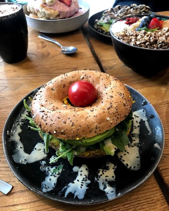 Iss Dich Glucklich - plant-based eatery