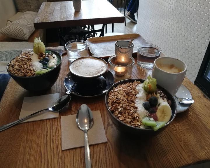 Iss Dich Glucklich - plant-based eatery