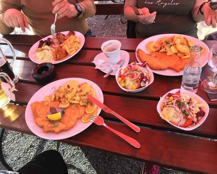 Peter's Sports-Restaurant & Biergarten