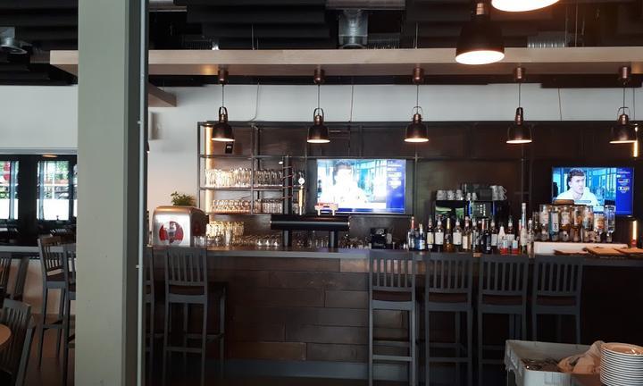 Peter's Sports-Restaurant & Biergarten