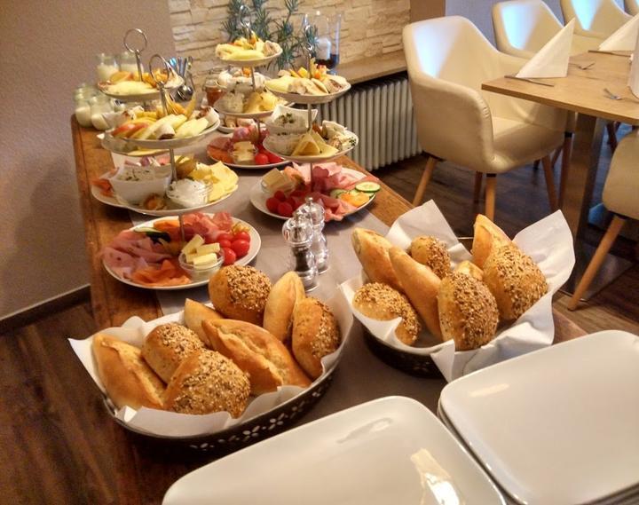 Dolce Ambiente Cafe & Bar