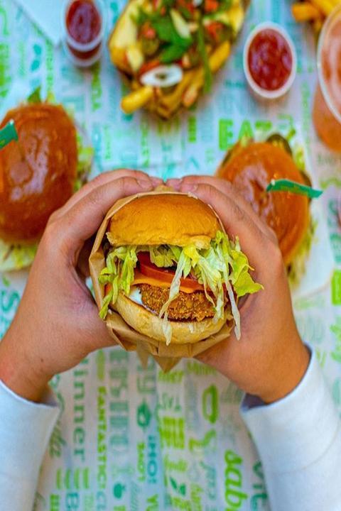 Vedang - plant burger (Mall of Berlin)