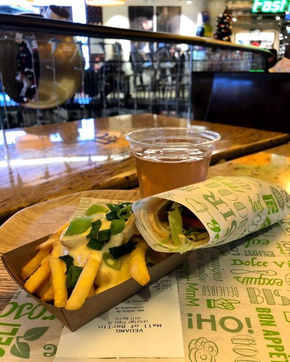 Vedang - plant burger (Mall of Berlin)