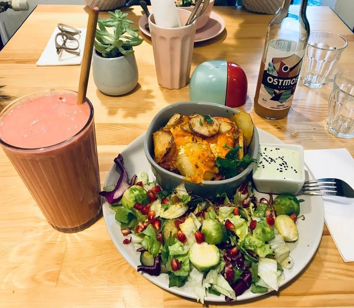 Yummy Mummy Bistro