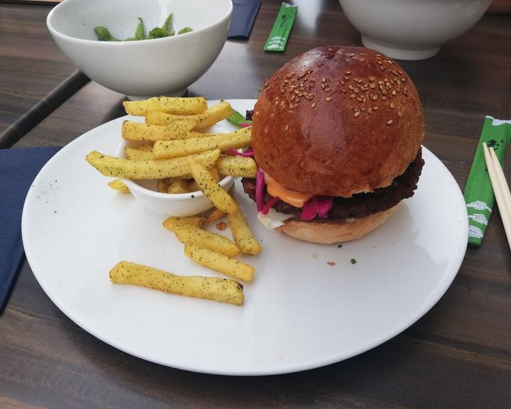 NuNu Restaurant