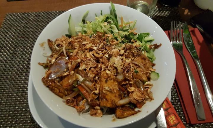 Ho Vietnamesische Kuche & Sushi Bar