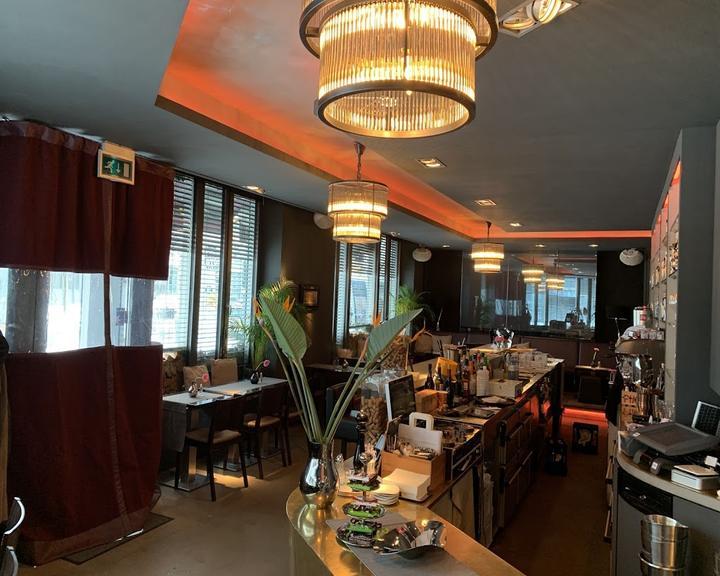 Lehel Bar Food Club