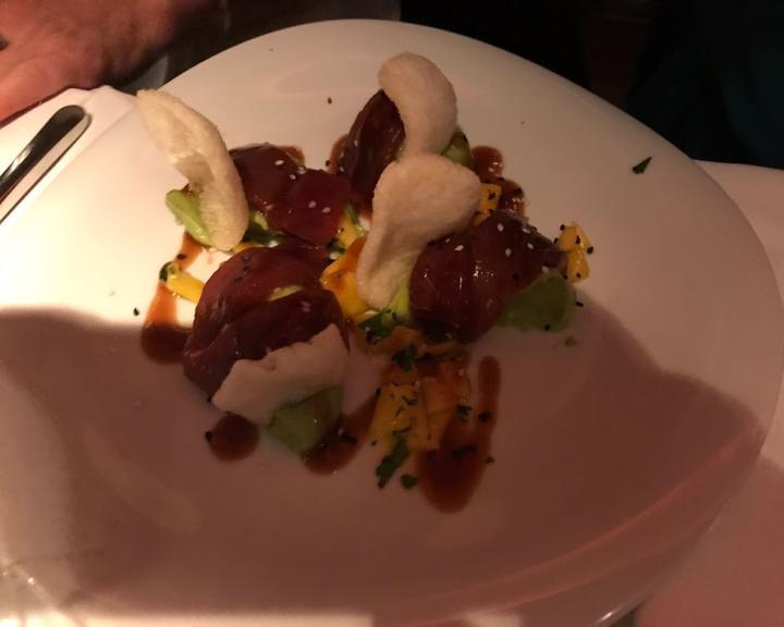 Lehel Bar Food Club