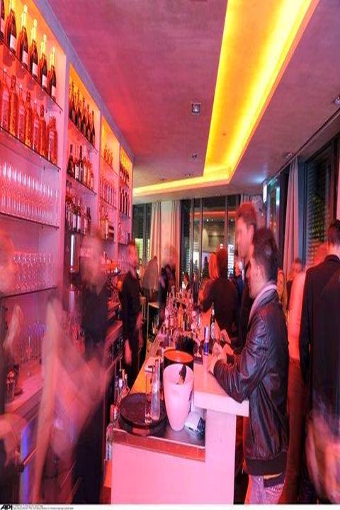 Lehel Bar Food Club