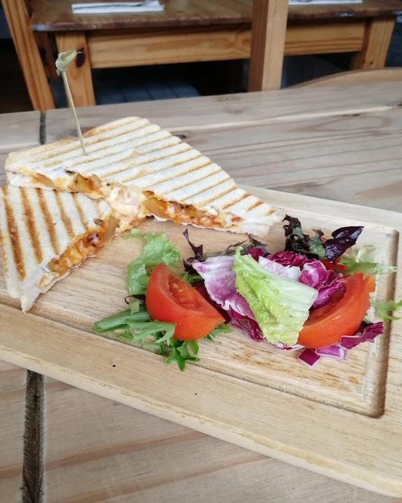 Kardamom Cafe & Catering