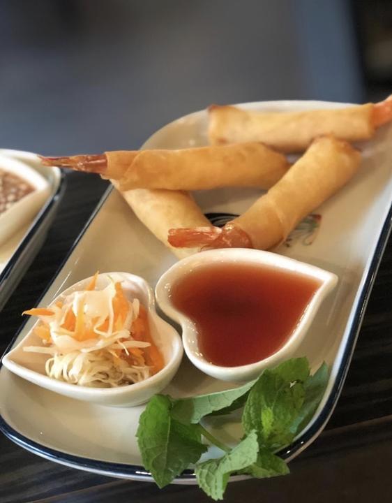 Lay Thai Restaurant & Lounge
