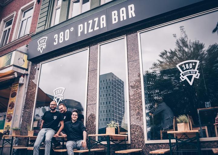 380 Grad Pizza Bar