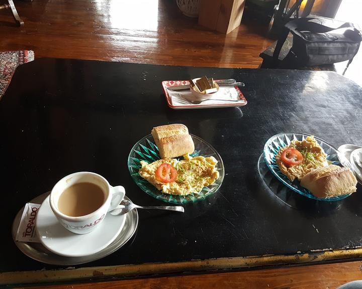 Cafe Mc Queen