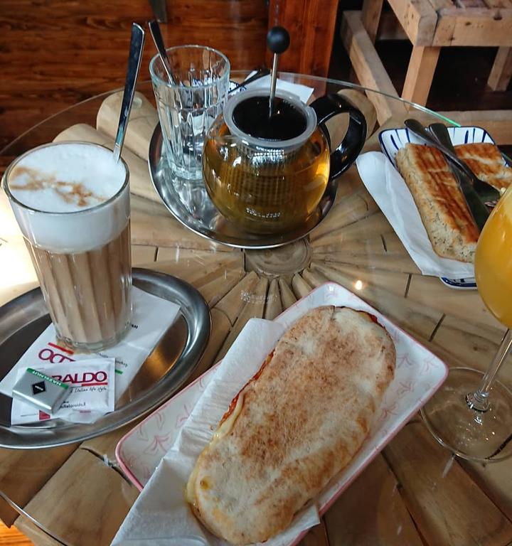 Cafe Mc Queen