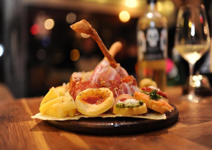 I Bizzarri Restaurant, Bistro, Café