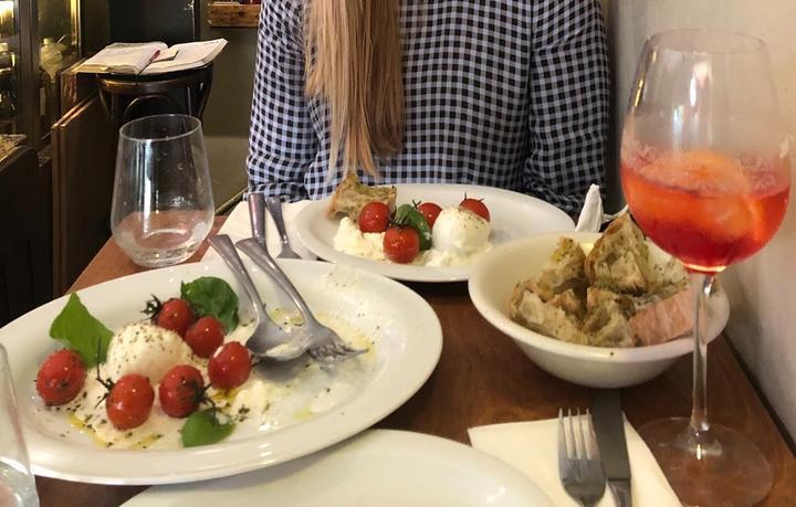 I Bizzarri Restaurant, Bistro, Café