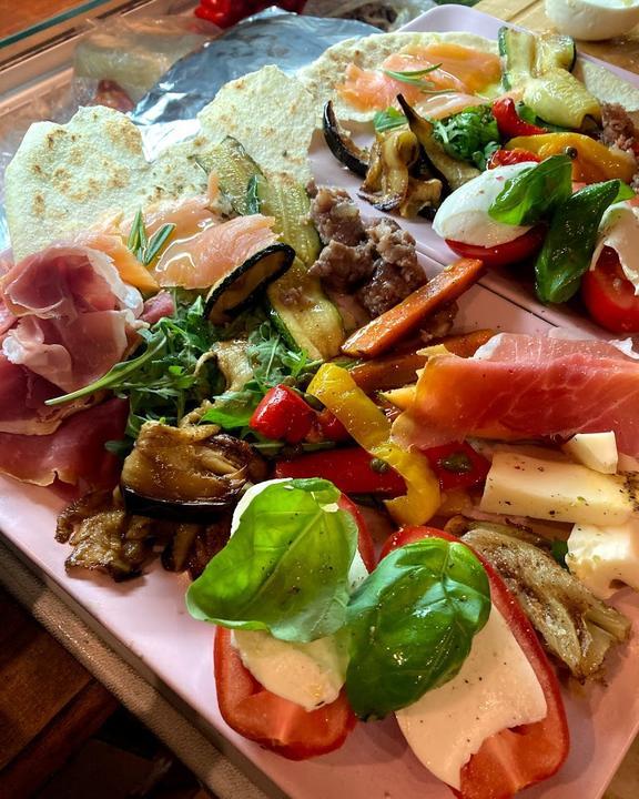 I Bizzarri Restaurant, Bistro, Café