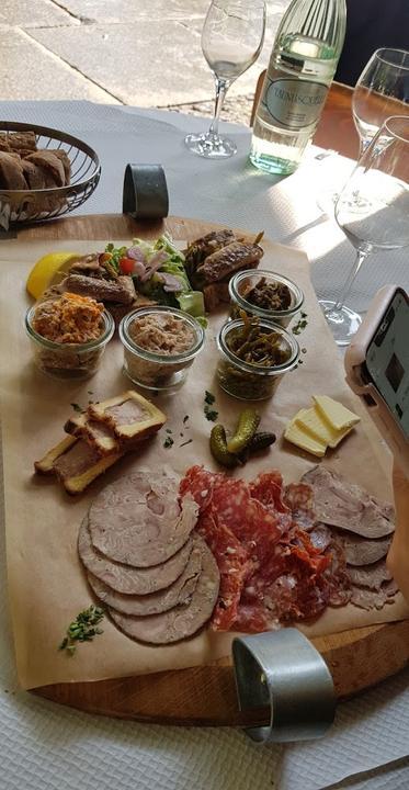 Le Garage - Vinotheque Culinaire