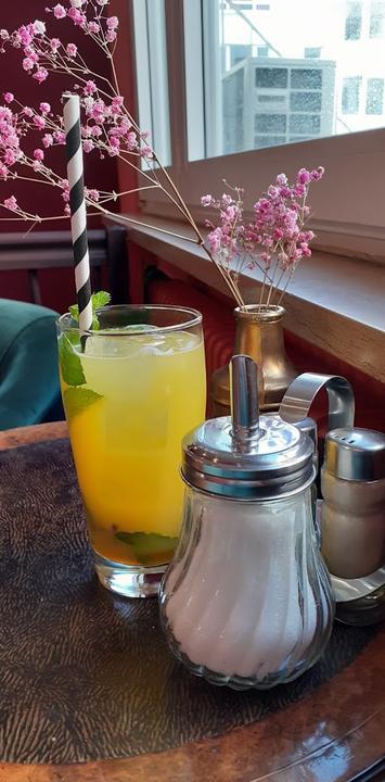 Tachelesz Cafe & Bistro