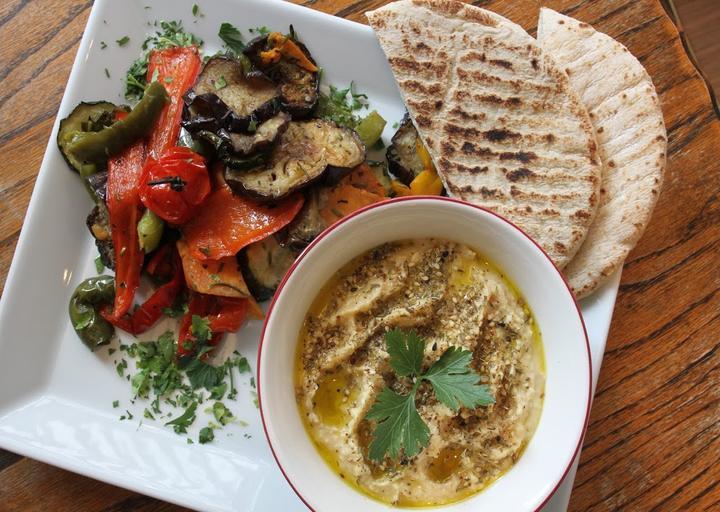 Tachelesz Cafe & Bistro
