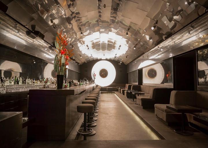 Bar Tausend